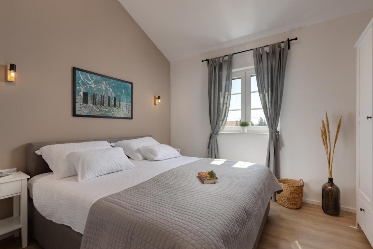 Villa Mediterra Prima Nin Eksteriør billede