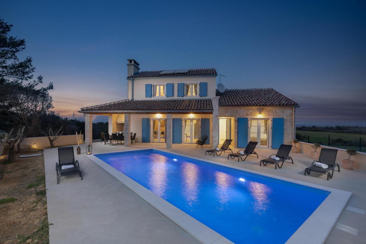 Villa Mediterra Prima Nin Eksteriør billede