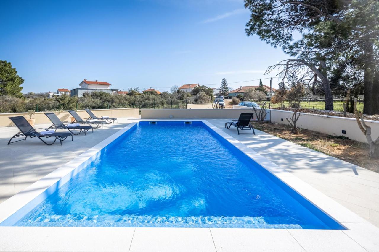 Villa Mediterra Prima Nin Eksteriør billede